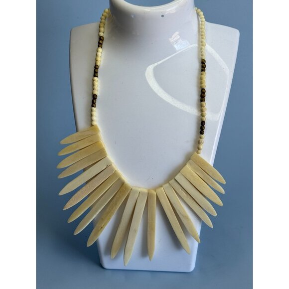 Natural Cow Bone Beaded Tribal-Inspired Necklace With Pointed Pendant Design & A - Picture 1 of 13